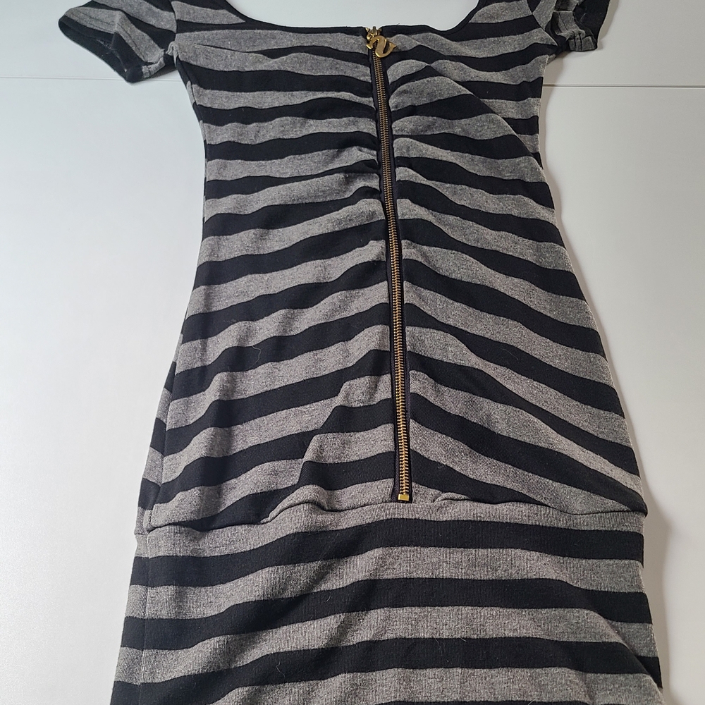 Black and Gray Bodycon Mini Dress with Puff Cap Sleeves